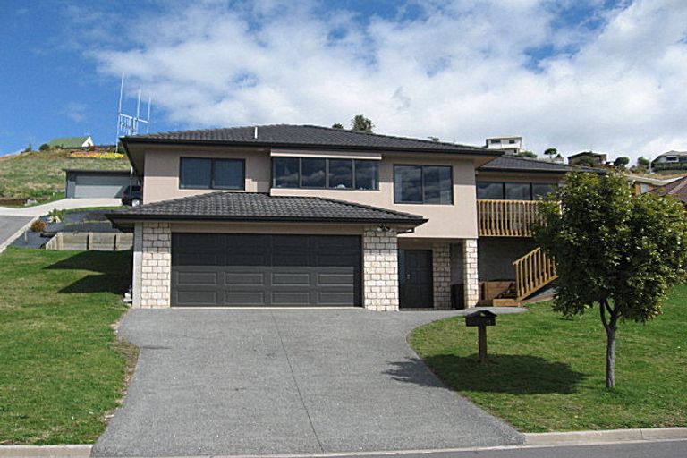 Photo of property in 11 Bateleur Close, Welcome Bay, Tauranga, 3112