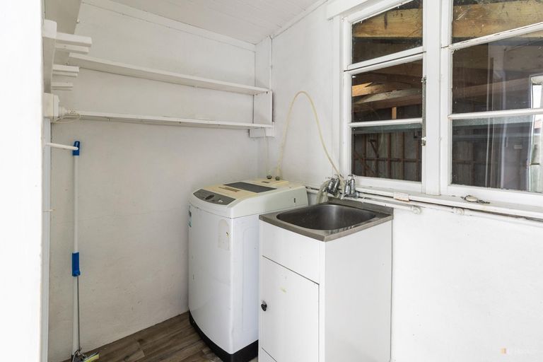 Photo of property in 53 Rhodes Street, Waimate, 7924