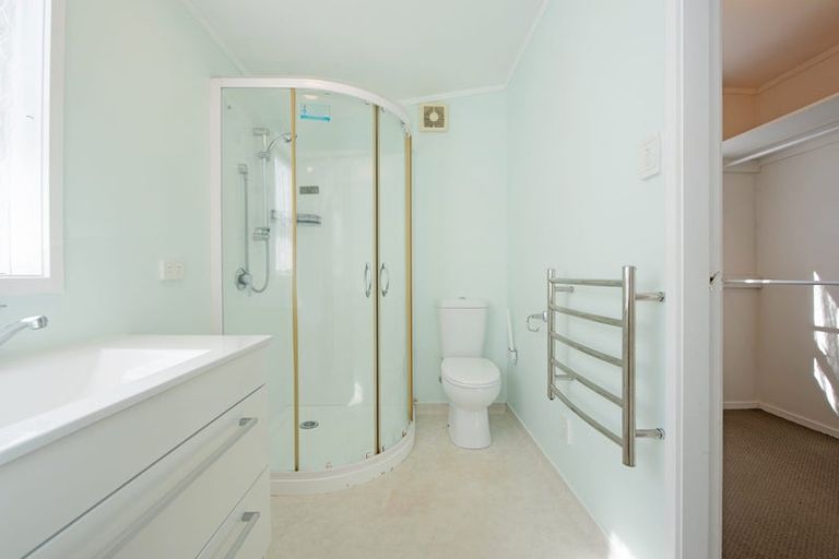 Photo of property in 12 Cambrian Street, Churton Park, Wellington, 6037