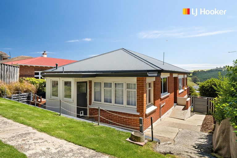 Photo of property in 17 Agnes Street, Kenmure, Dunedin, 9011