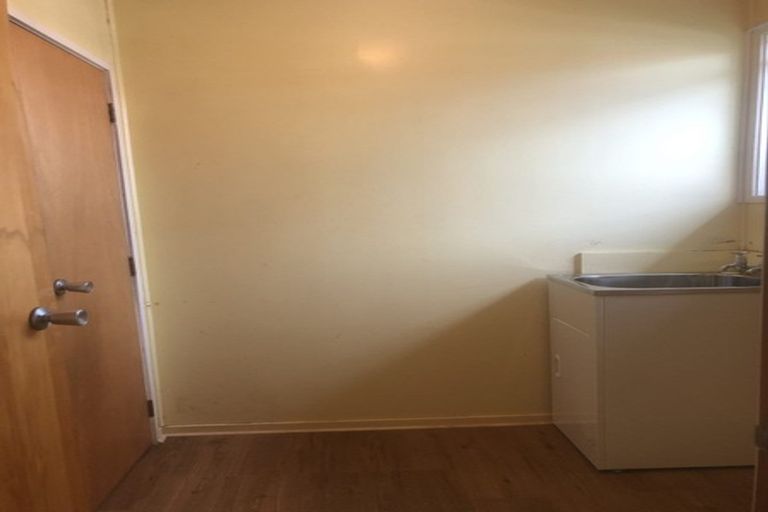 Photo of property in 18 Anich Road, Massey, Auckland, 0614