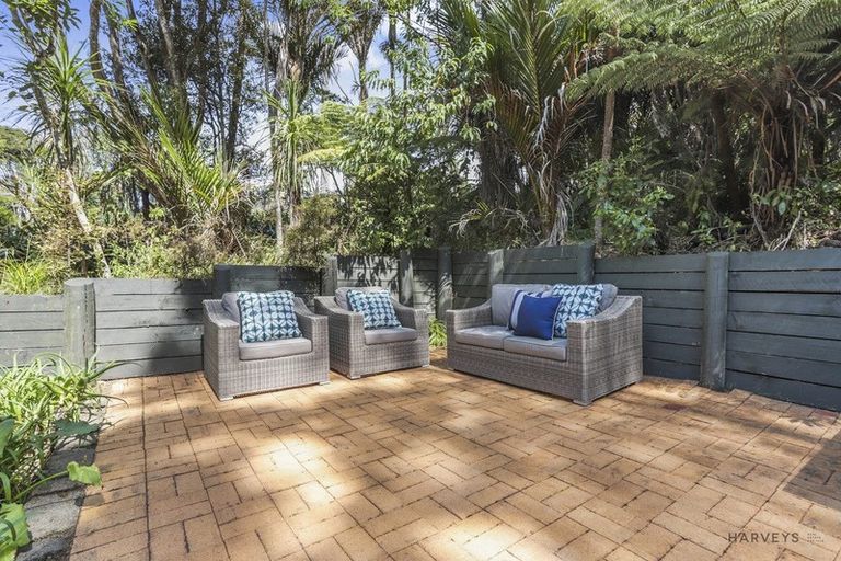 Photo of property in 15 Jays Road, Titirangi, Auckland, 0604