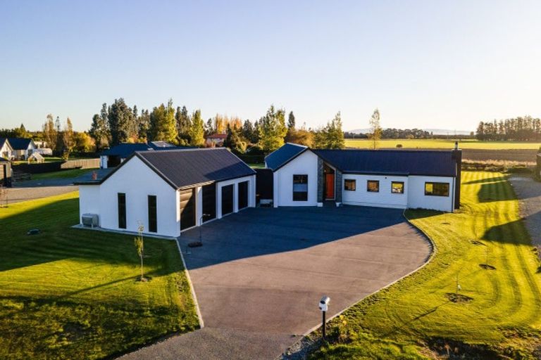 Photo of property in 15 Longwood Drive, Winton, 9720