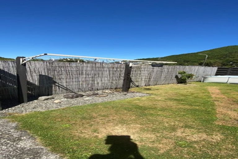 Photo of property in 69a Hartford Crescent, Totara Park, Upper Hutt, 5018