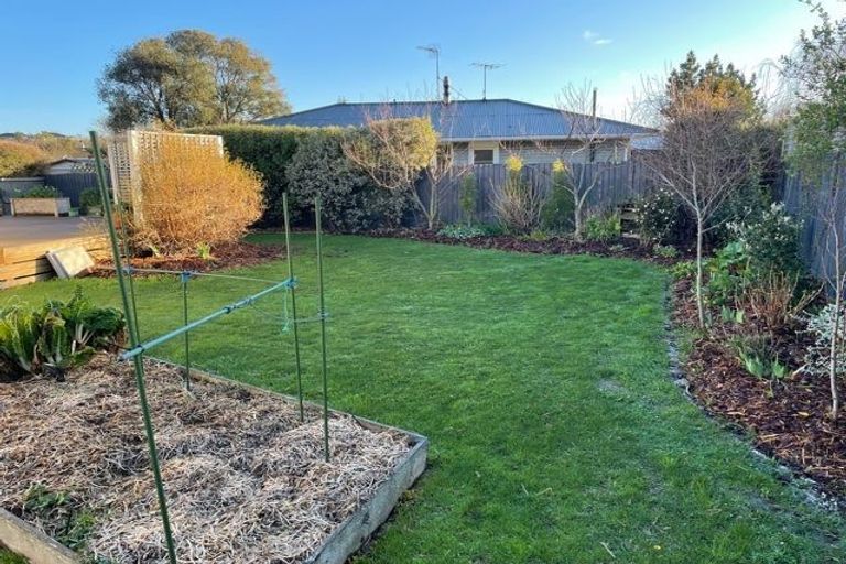 Photo of property in 15 Lucienne Place, Hillsborough, Christchurch, 8022