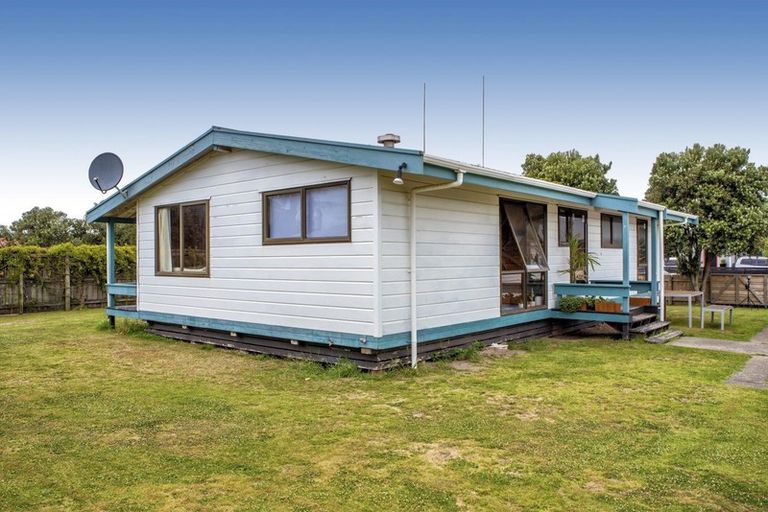 Photo of property in 6 Marlin Drive, Coastlands, Whakatane, 3120