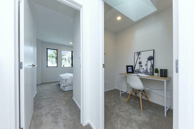 Photo of property in 5 Morihana Close, Glen Eden, Auckland, 0602