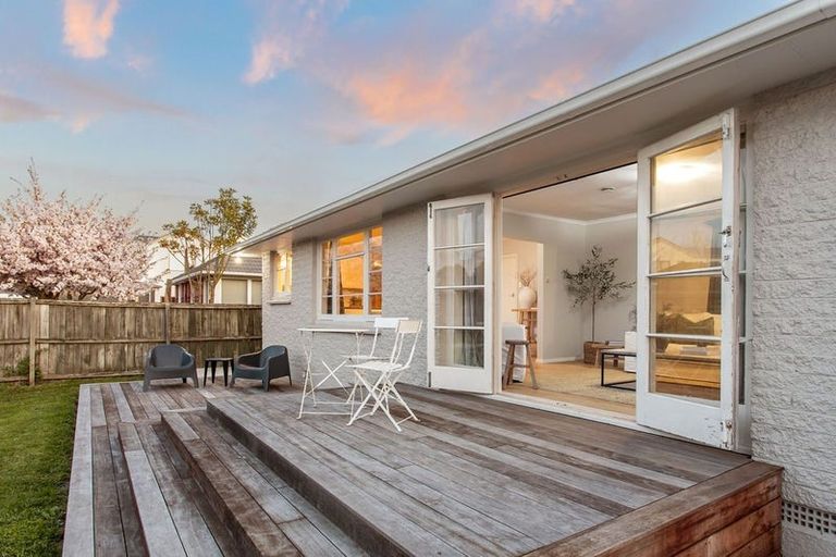 Photo of property in 21 Halliwell Avenue, Papanui, Christchurch, 8052