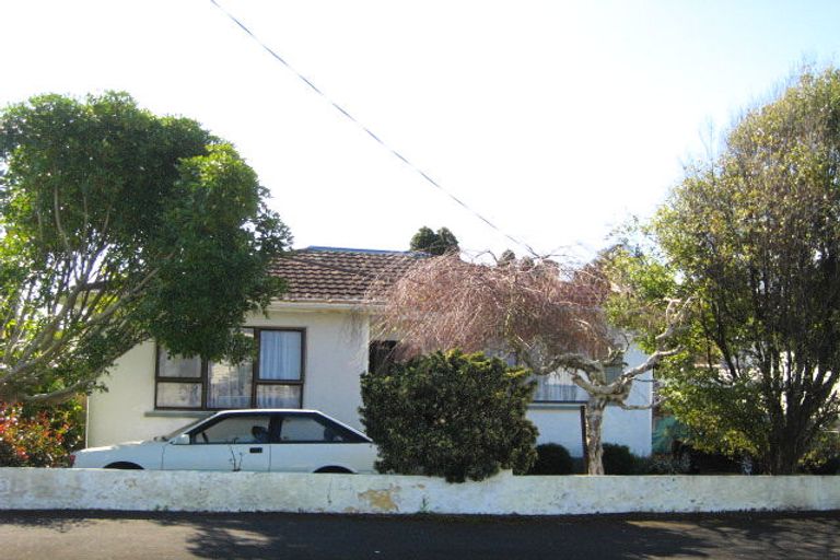Photo of property in 13 Maratahu Street, Westown, New Plymouth, 4310