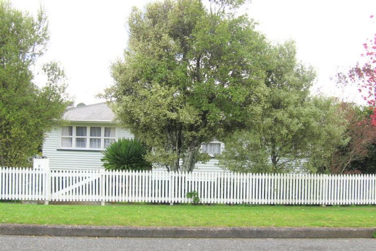 Photo of property in 2 Farmer Street, Te Kamo, Whangarei, 0112