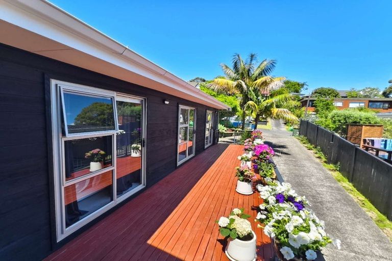 Photo of property in 4 Lynngate Place, Hillcrest, Auckland, 0627
