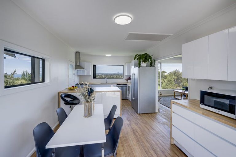 Photo of property in 54 Napier Terrace, Hospital Hill, Napier, 4110