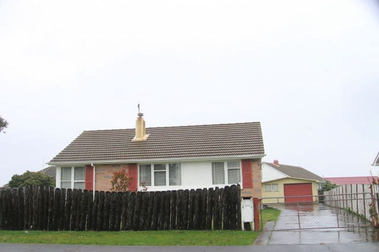 Photo of property in 702 Kiwi Street, Camberley, Hastings, 4120