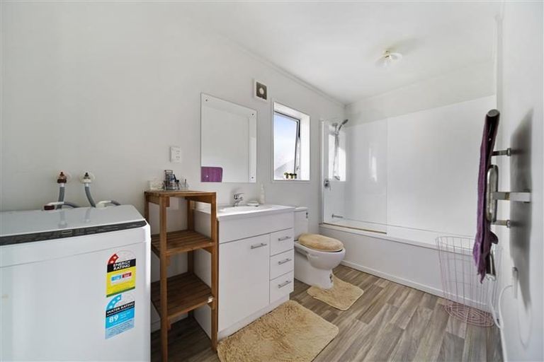 Photo of property in 198 Wordsworth Road, Manurewa, Auckland, 2102