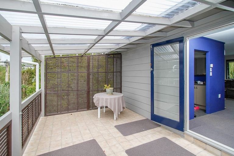Photo of property in 1/6 Makora Road, Massey, Auckland, 0614
