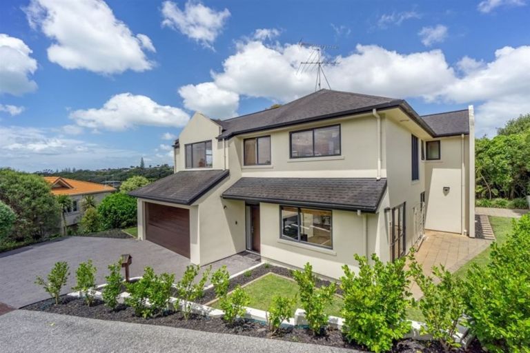 Photo of property in 15 Asbury Crescent, Campbells Bay, Auckland, 0630