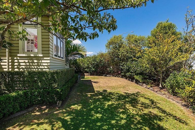 Photo of property in 180 Carrington Road, Mount Albert, Auckland, 1025