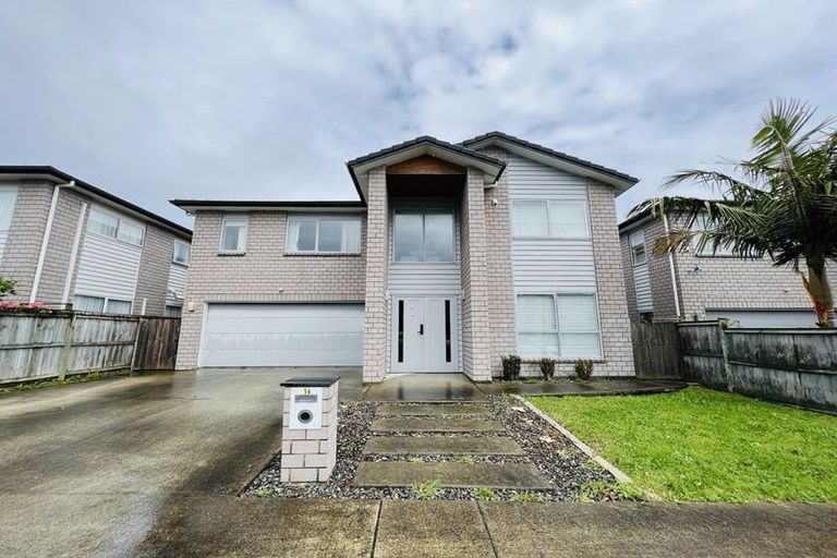 Photo of property in 16 Kira Road, Flat Bush, Auckland, 2016