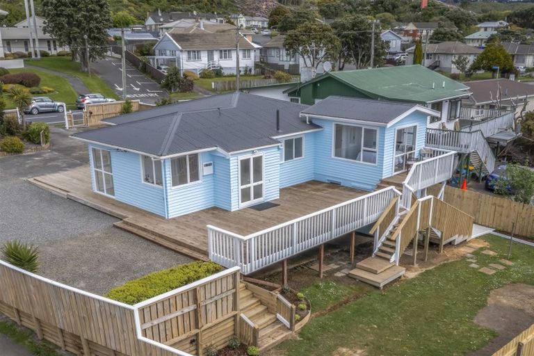 Photo of property in 79 Driver Crescent, Cannons Creek, Porirua, 5024