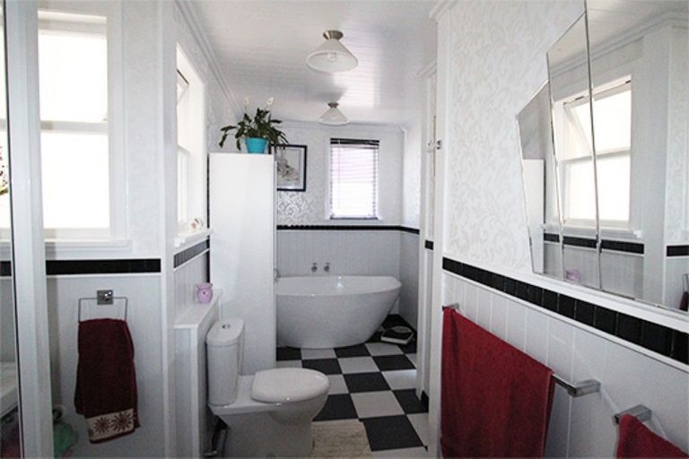 Photo of property in 12 Sedcole Street, Pahiatua, 4910