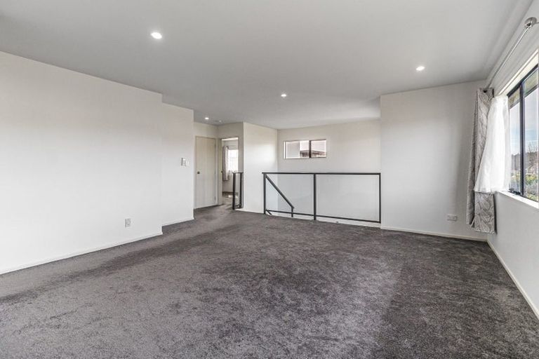 Photo of property in 37 Kestev Drive, Flat Bush, Auckland, 2016