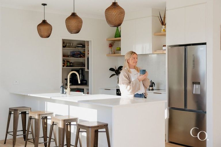 Photo of property in 45 Te Auhi Way, Welcome Bay, Tauranga, 3112