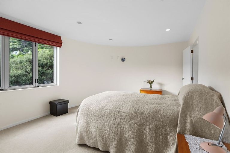 Photo of property in 2 Reserve Road, Plimmerton, Porirua, 5026