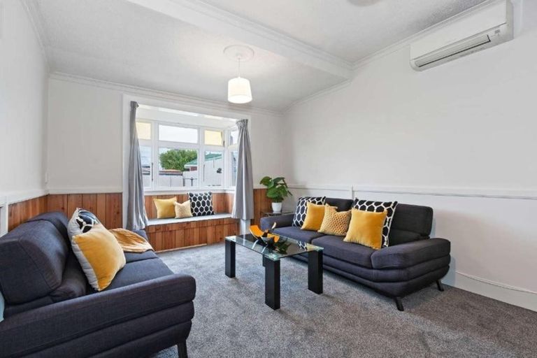 Photo of property in 17 Hart Street, Woolston, Christchurch, 8023