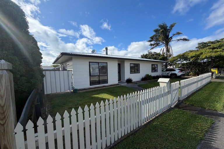 Photo of property in 1/205 Avondale Road, Greenmeadows, Napier, 4112