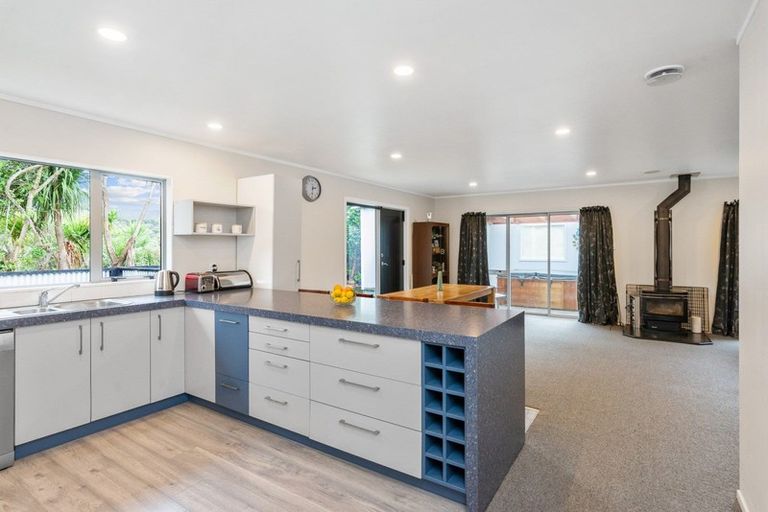 Photo of property in 64 Poplar Avenue, Raumati South, Paraparaumu, 5032