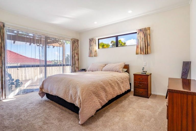 Photo of property in 38 Simmental Crescent, Somerville, Auckland, 2014