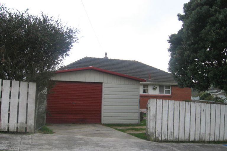 Photo of property in 11 Chew Place, Ranui, Porirua, 5024