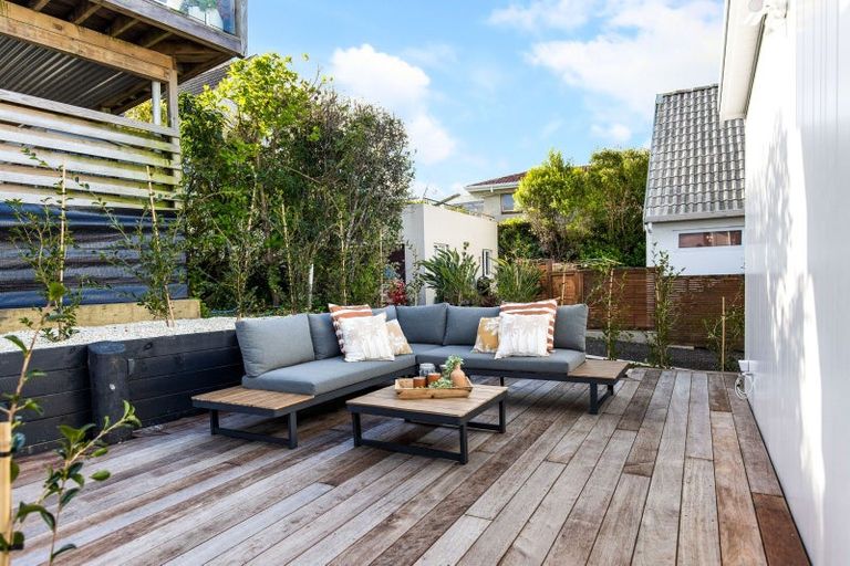 Photo of property in 23a Monyash Road, Manly, Whangaparaoa, 0930