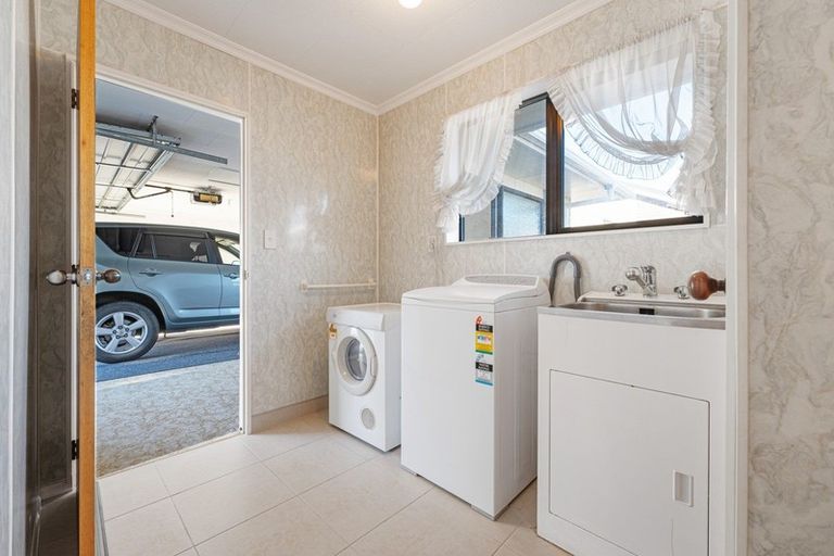 Photo of property in 1/27 Whiteley Street, Moturoa, New Plymouth, 4310