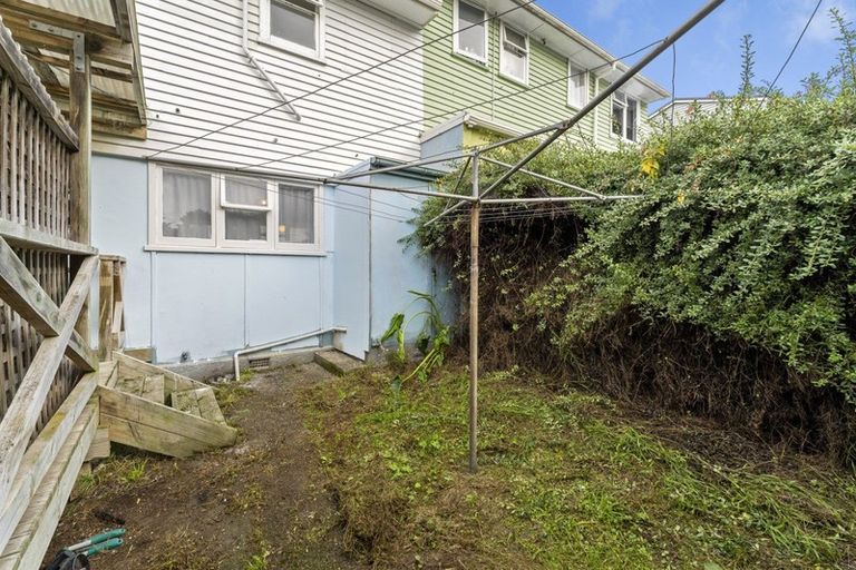 Photo of property in 21 York Place, Cannons Creek, Porirua, 5024