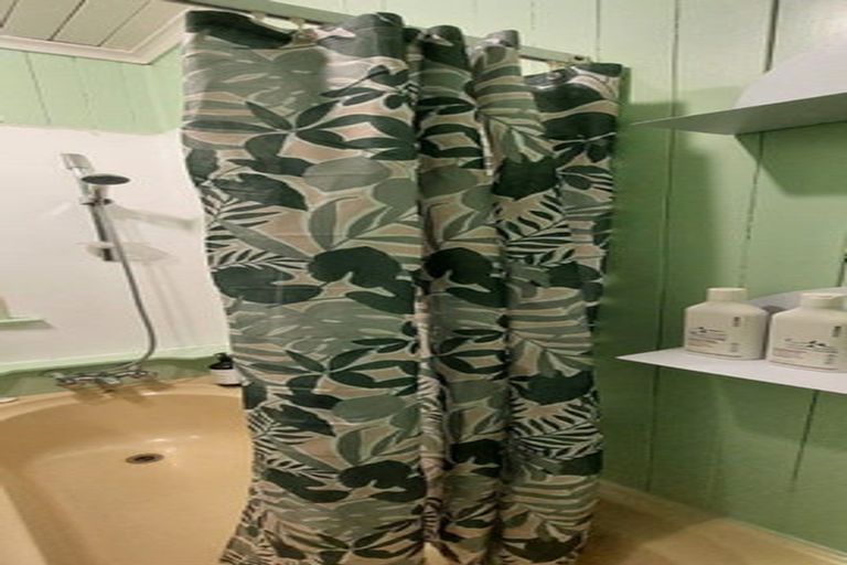 Photo of property in 18 Half Mile Road, Tuatapere, 9620