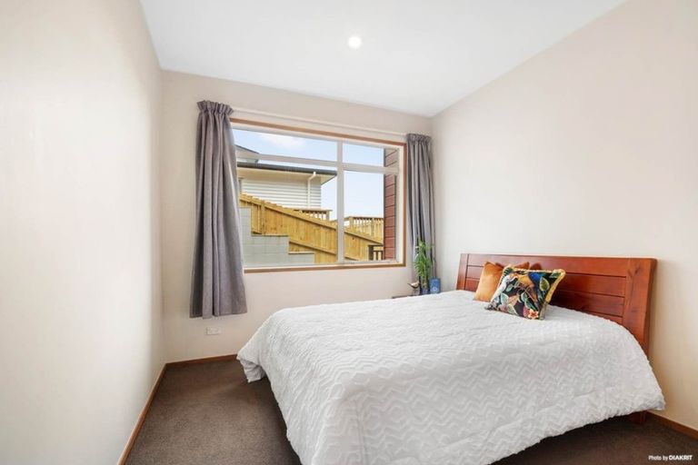 Photo of property in 16a Honeysuckle Lane, Mairangi Bay, Auckland, 0630