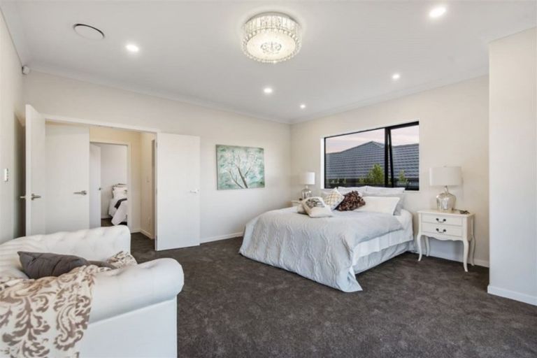 Photo of property in 1 Tirohanga Crescent, Stanmore Bay, Whangaparaoa, 0932