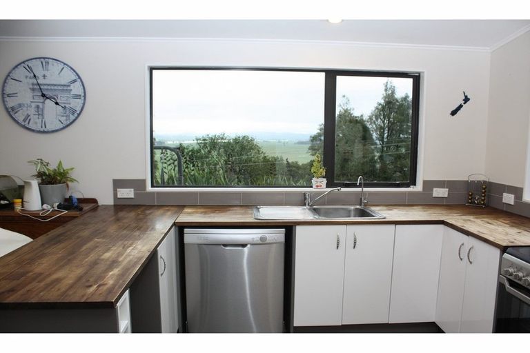 Photo of property in 127 Mountain View Road, Hikurangi, 0114