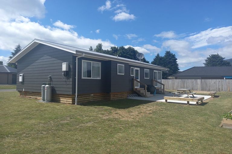 Photo of property in 15 Ngahana Place, Turangi, 3334