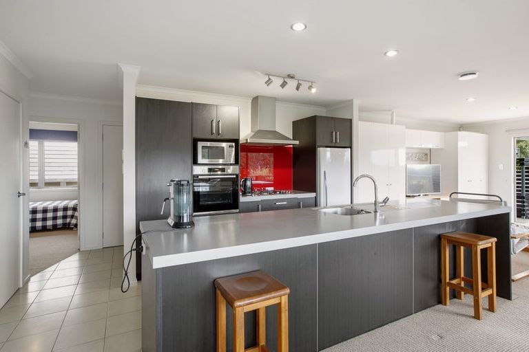 Photo of property in 142a Heta Road, Highlands Park, New Plymouth, 4312