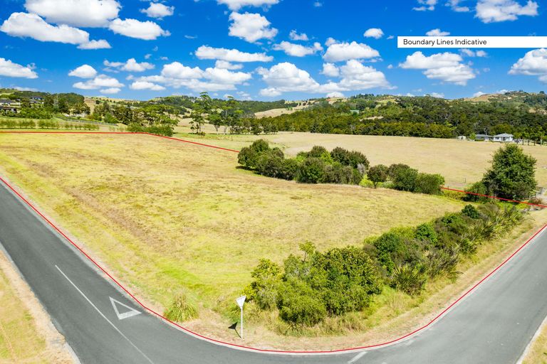 Photo of property in 14 Daniel Parade, Mangawhai, Wellsford, 0975