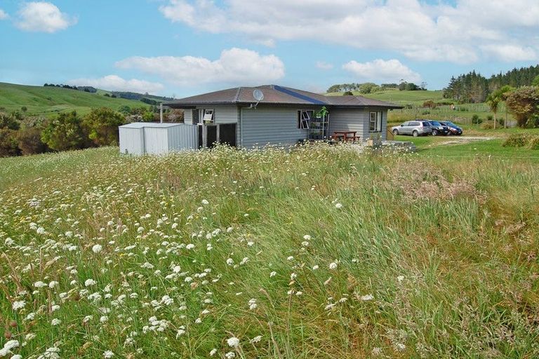 Photo of property in 17 Ranganui Road, Kaiwaka, 0573