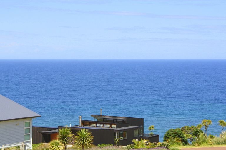 Photo of property in 80-82 Lax Crescent, Leigh, 0985