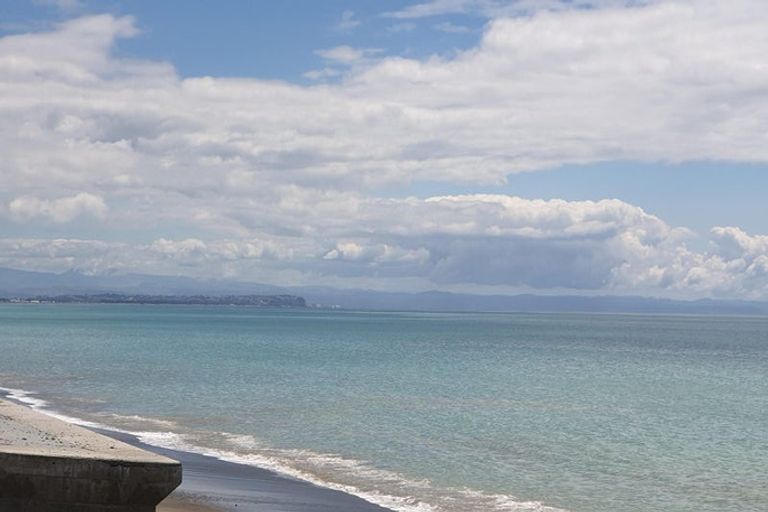 Photo of property in 23 Clifton Road, Haumoana, 4102