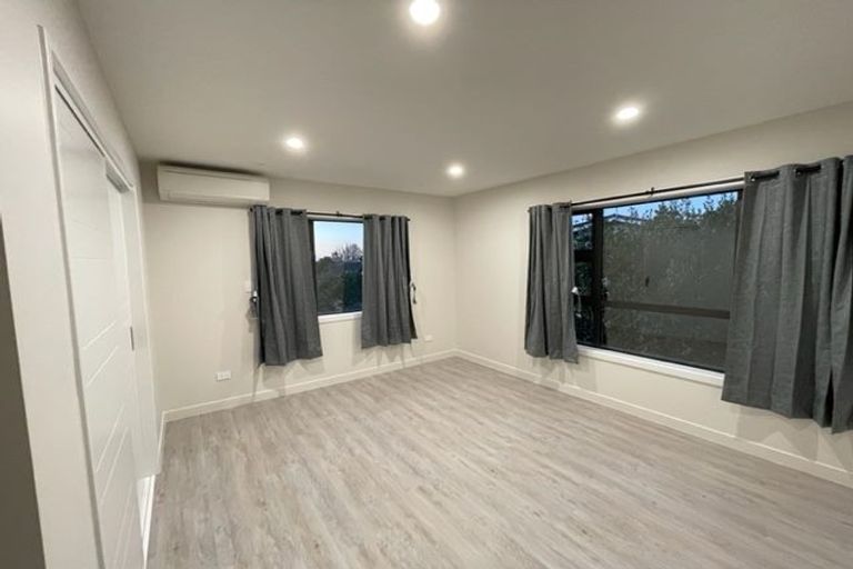 Photo of property in 128b Hutchinsons Road, Bucklands Beach, Auckland, 2014