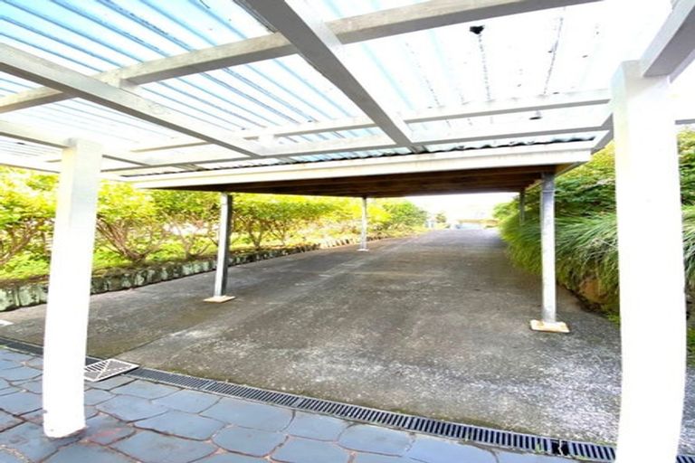 Photo of property in 48 Valley View Road, Glenfield, Auckland, 0629