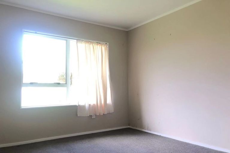 Photo of property in 17 Waimoko Glen, Swanson, Auckland, 0612