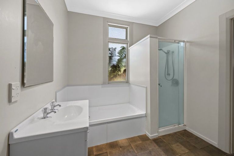 Photo of property in 53 Shakespeare Road, Bluff Hill, Napier, 4110