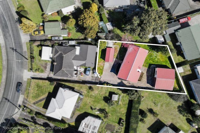 Photo of property in 2/4 Sutton Crescent, Papakura, 2110